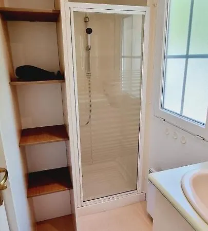 Dans Résidence Privée *